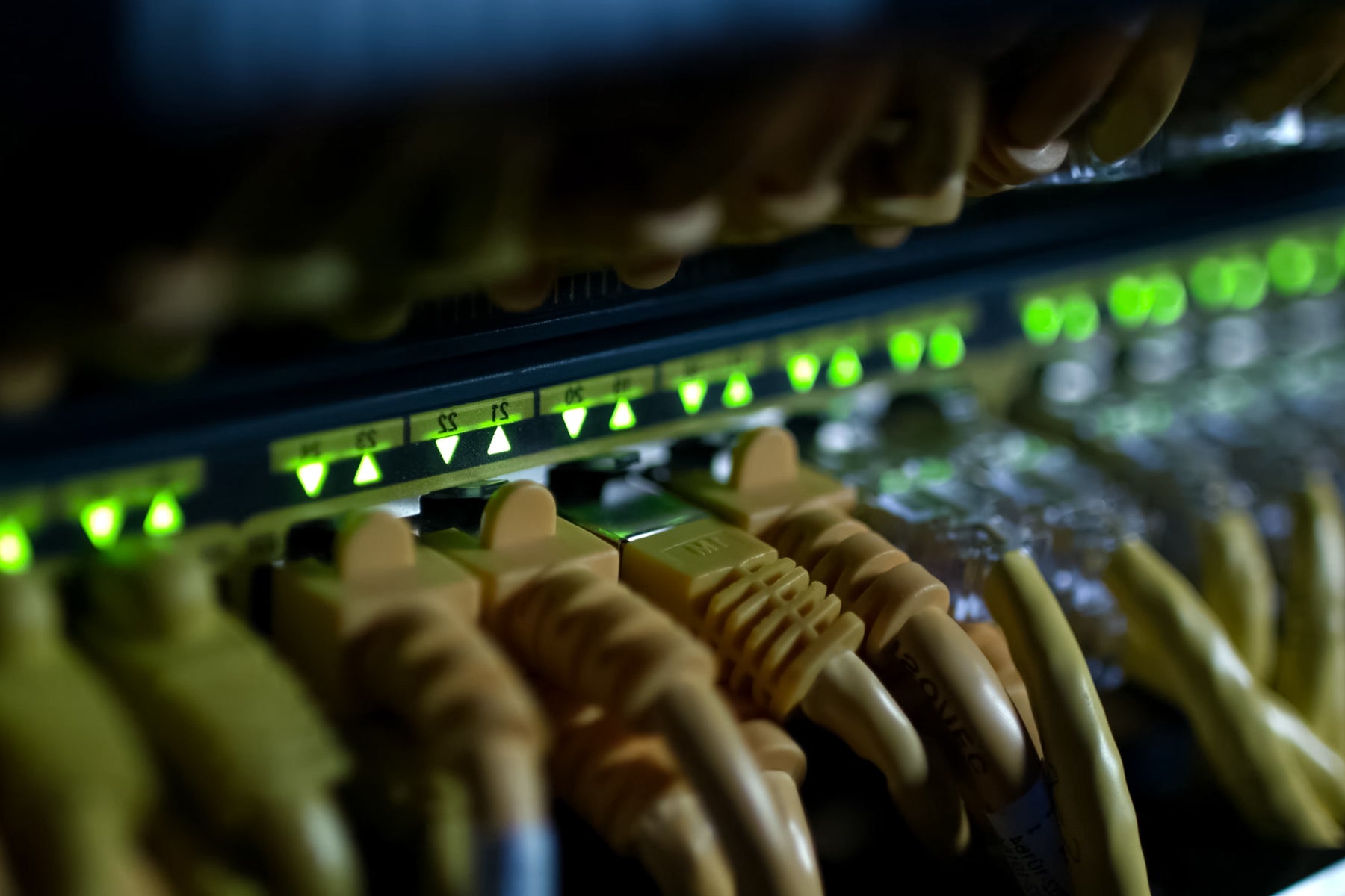 Buyer’s Guide: Managed vs Unmanaged Switches - IT Yuda